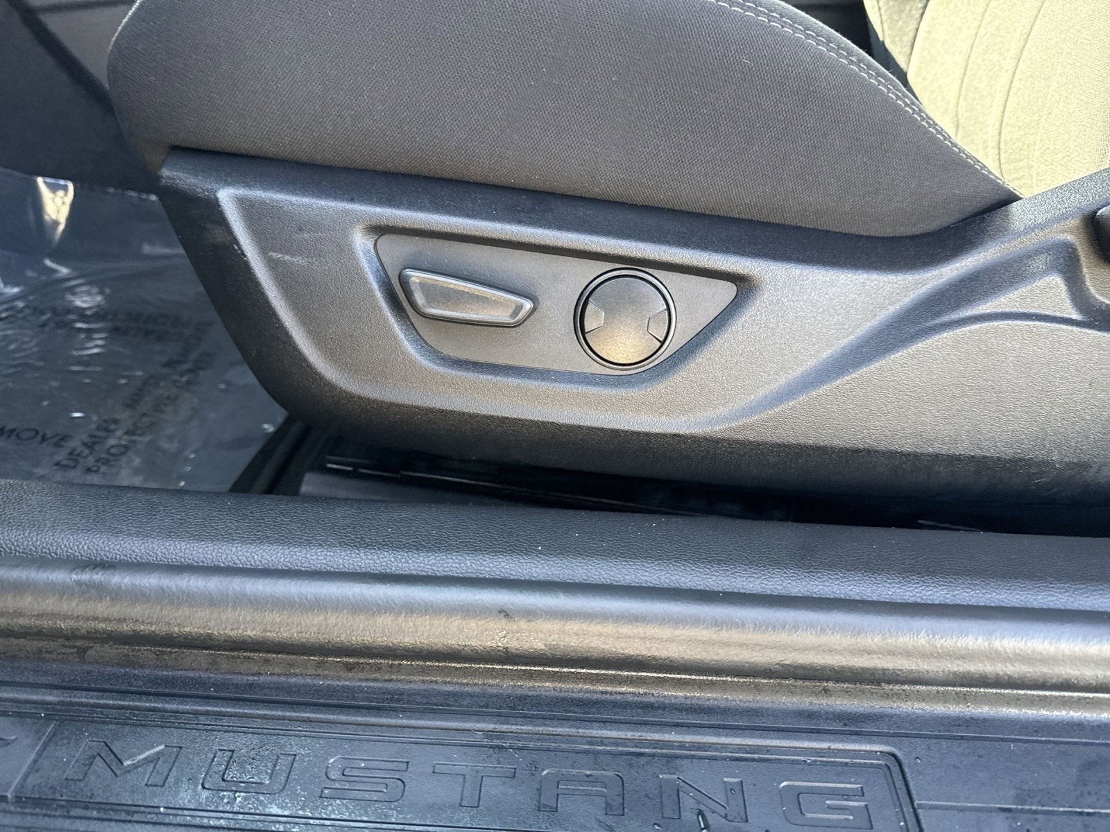 2022 Ford Mustang EcoBoost