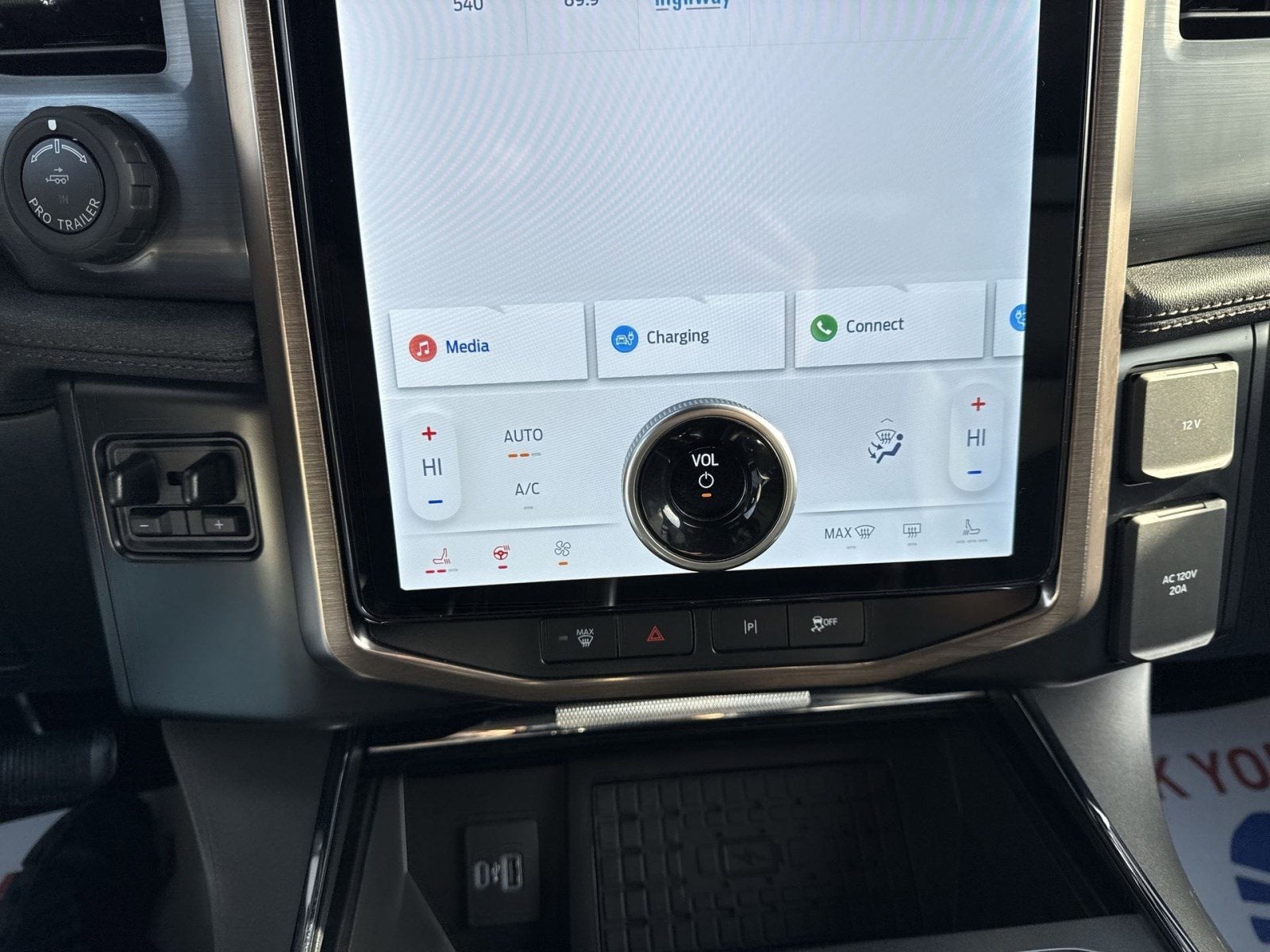 2023 Ford F-150 Lightning Pro