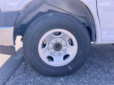 2025 Chevrolet Express Cutaway 3500 1WT