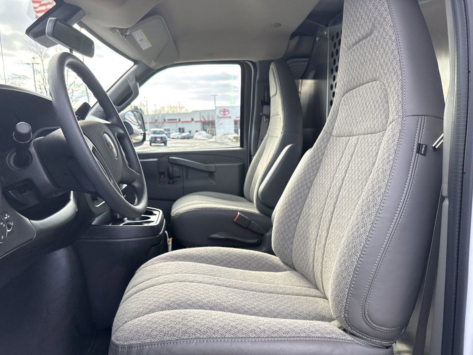 2025 Chevrolet Express Cargo 2500 WT