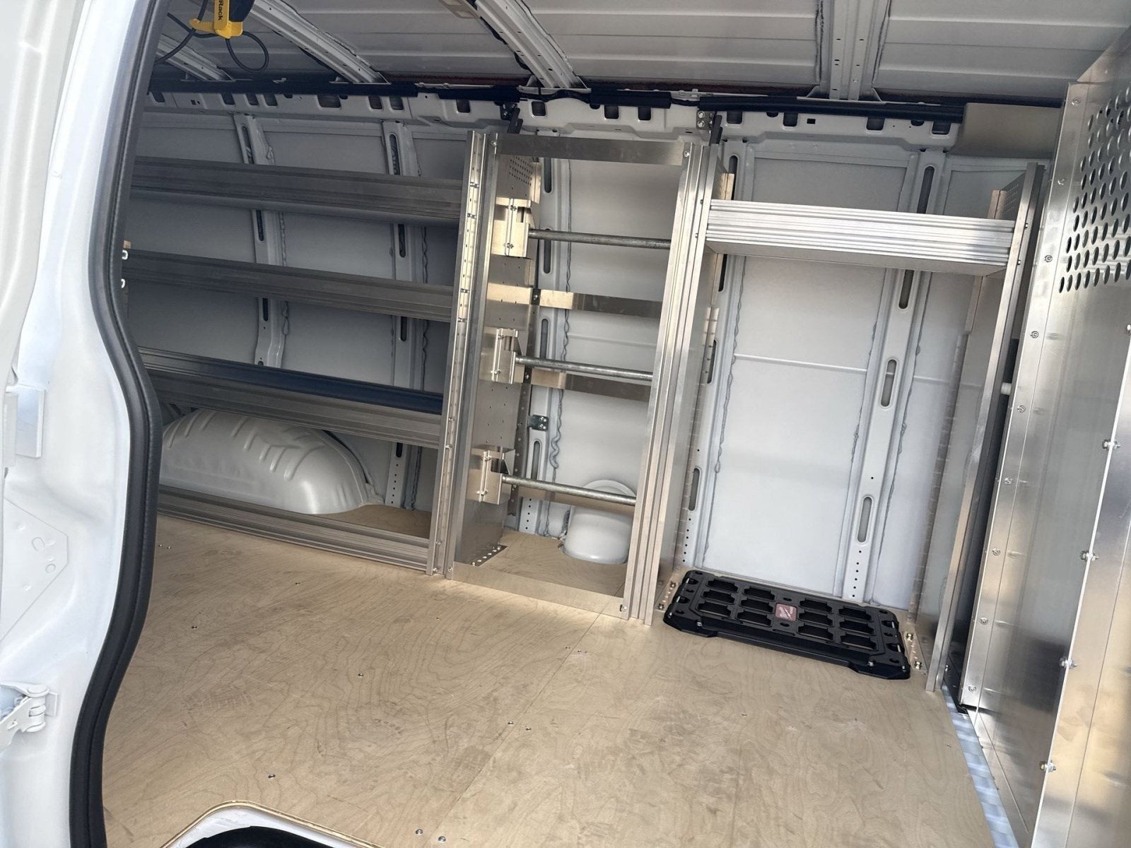 2025 Chevrolet Express Cargo 2500 WT