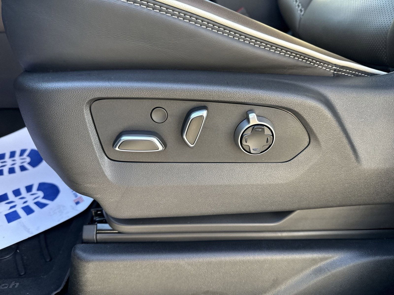 2025 GMC Yukon Denali Ultimate