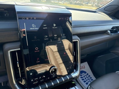 2025 GMC Yukon Denali Ultimate