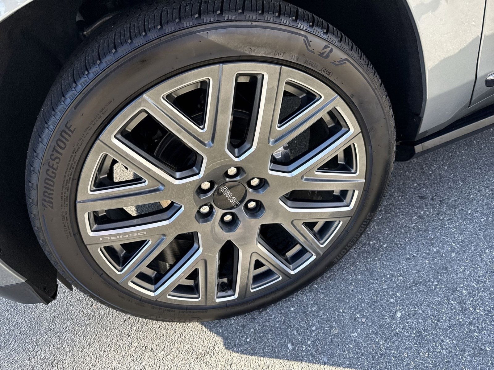 2025 GMC Yukon Denali Ultimate