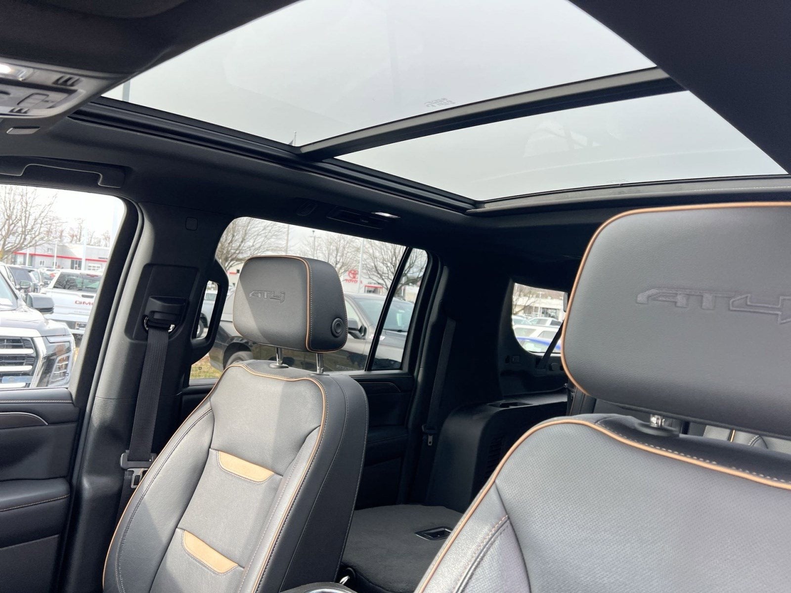 2023 GMC Yukon XL AT4