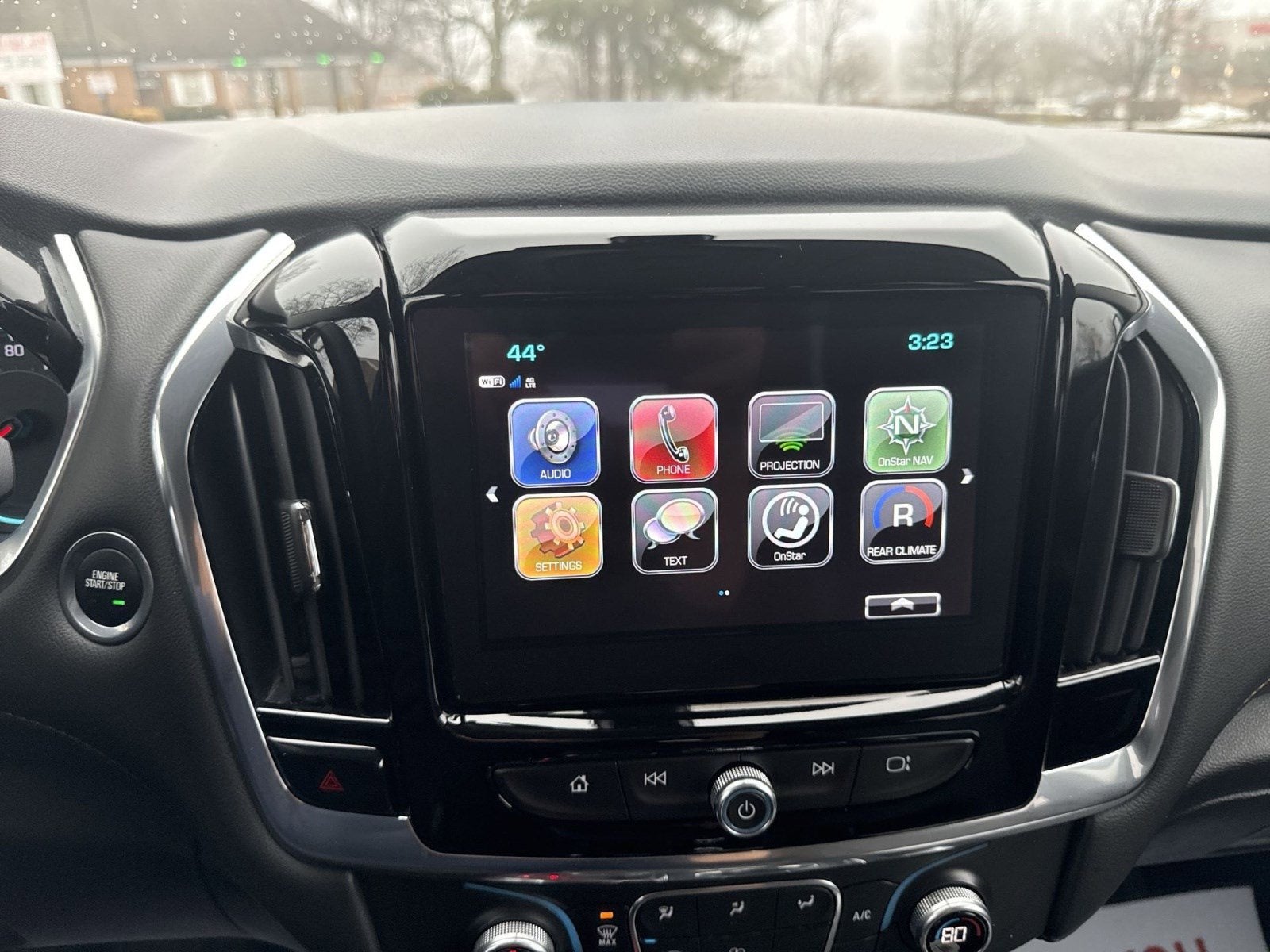 2018 Chevrolet Traverse LT Cloth