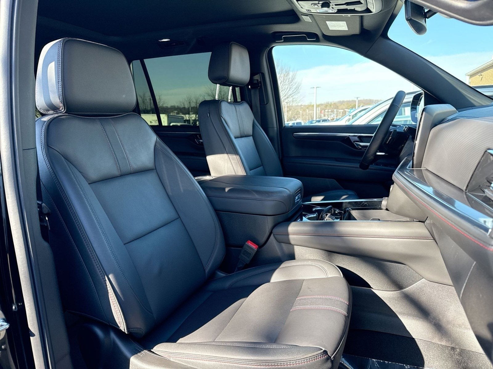 2025 Chevrolet Suburban RST