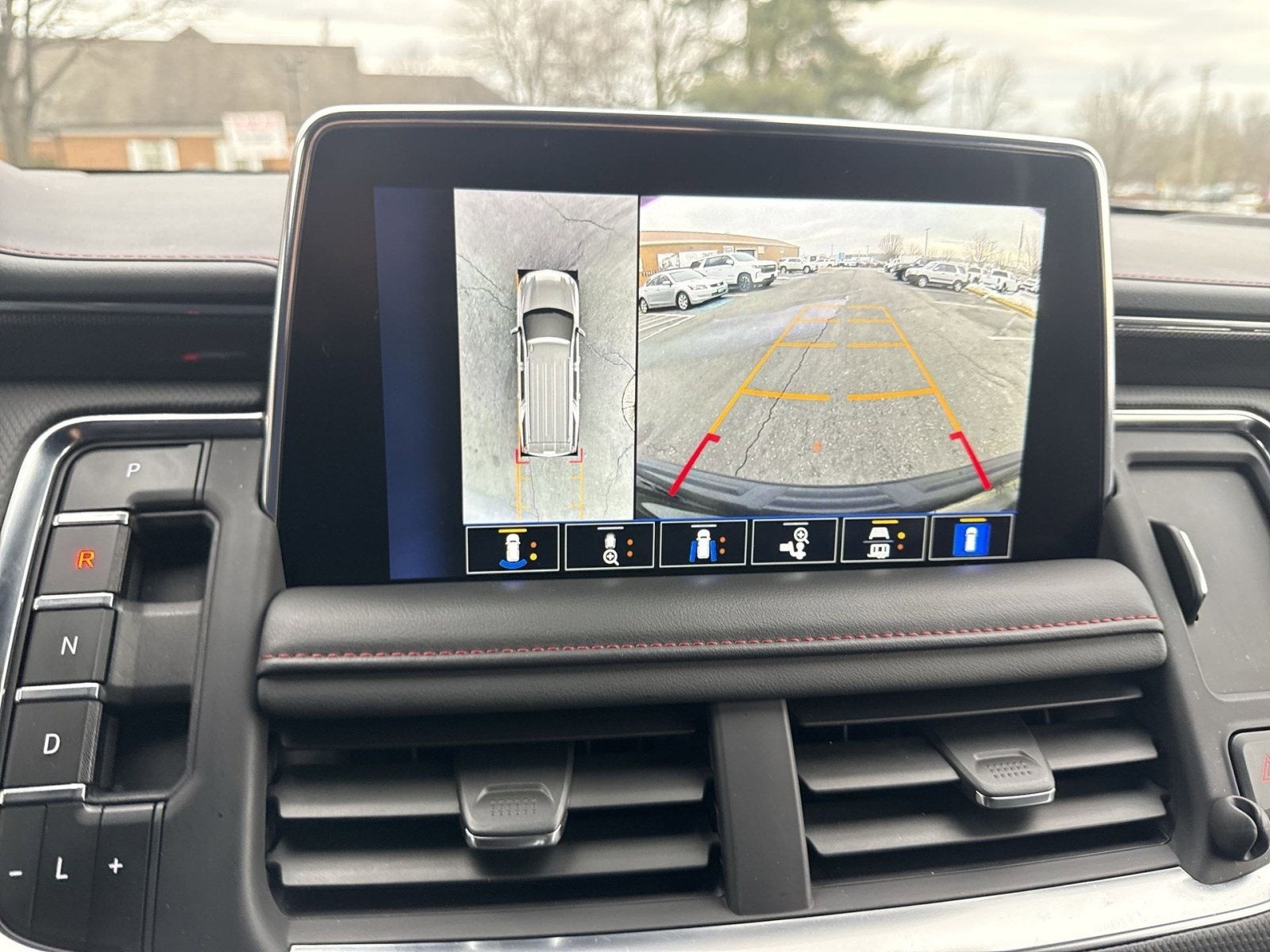 2023 Chevrolet Suburban RST