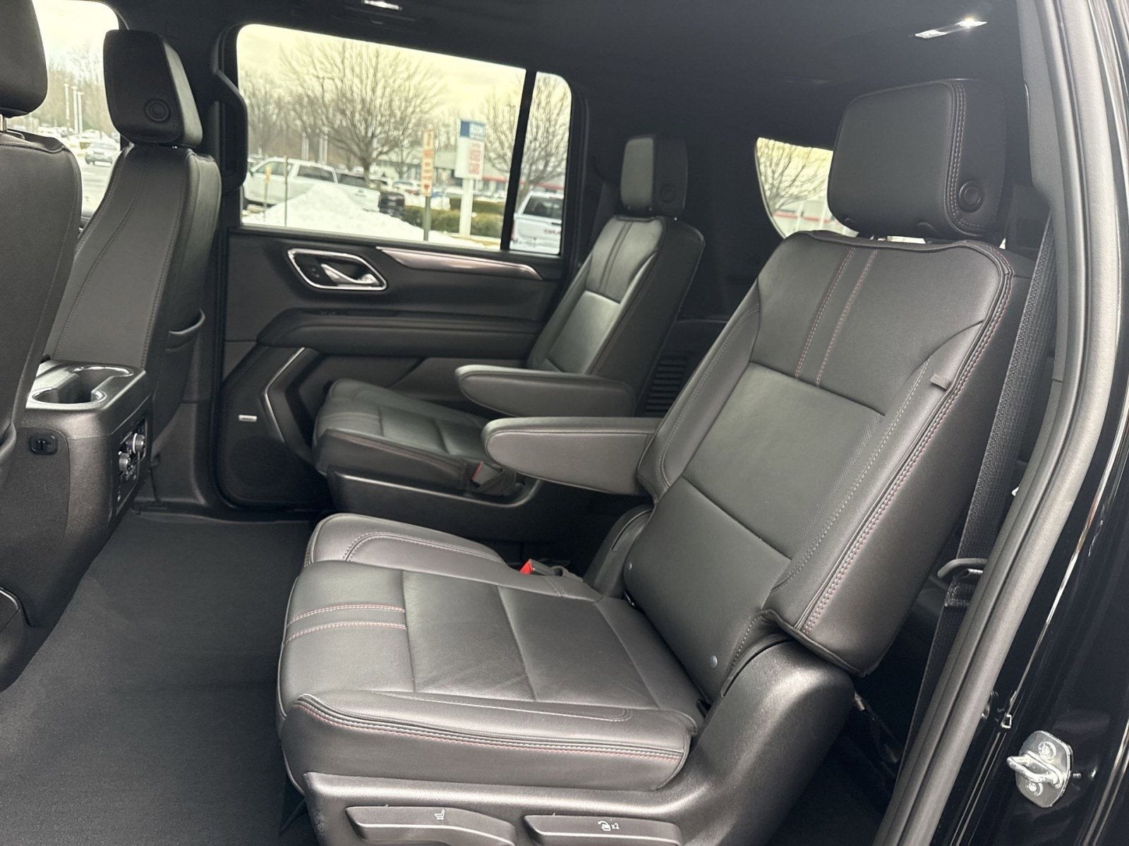 2023 Chevrolet Suburban RST