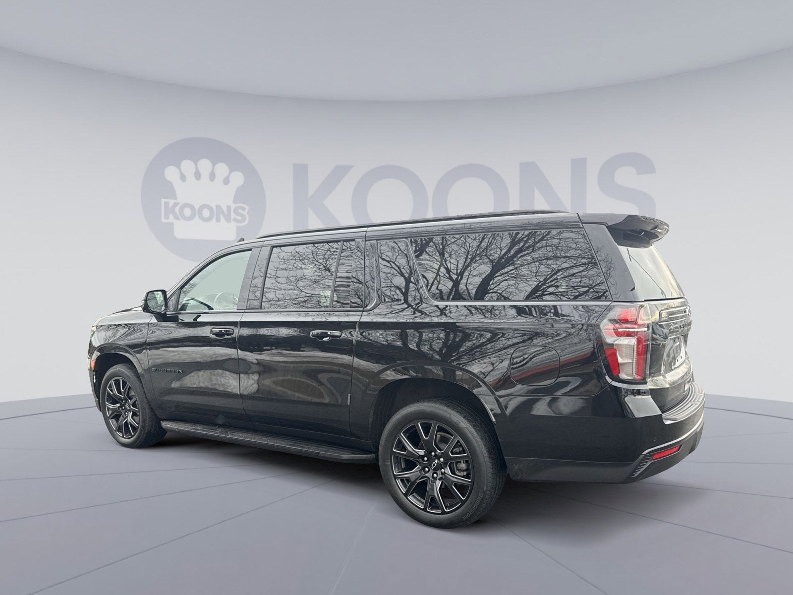 2023 Chevrolet Suburban RST