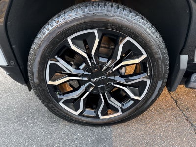 2024 GMC Sierra EV Denali Edition 1