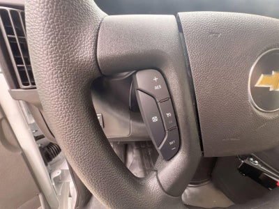 2025 Chevrolet Express Cutaway 3500 1WT