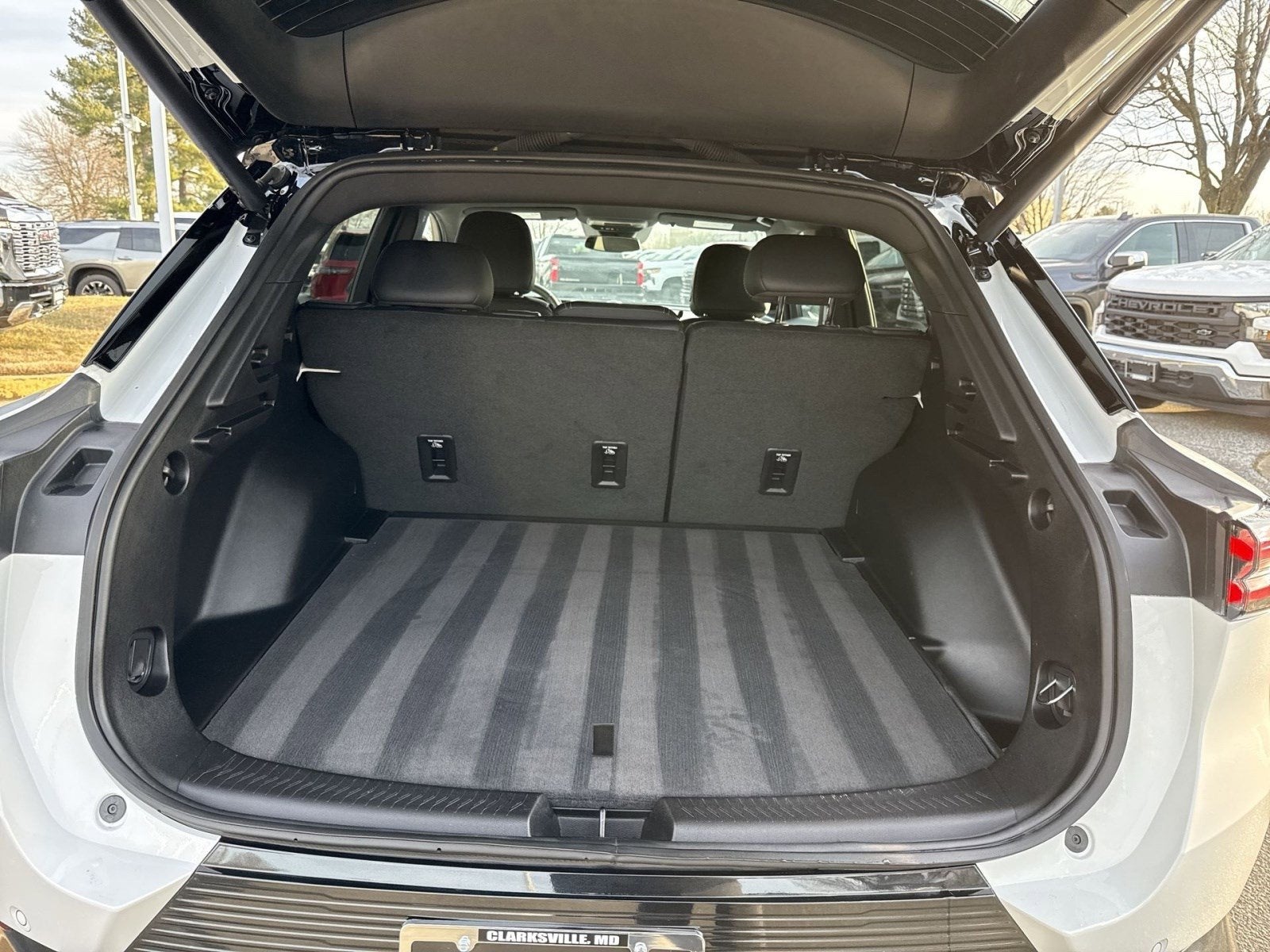 2025 Chevrolet Equinox EV LT