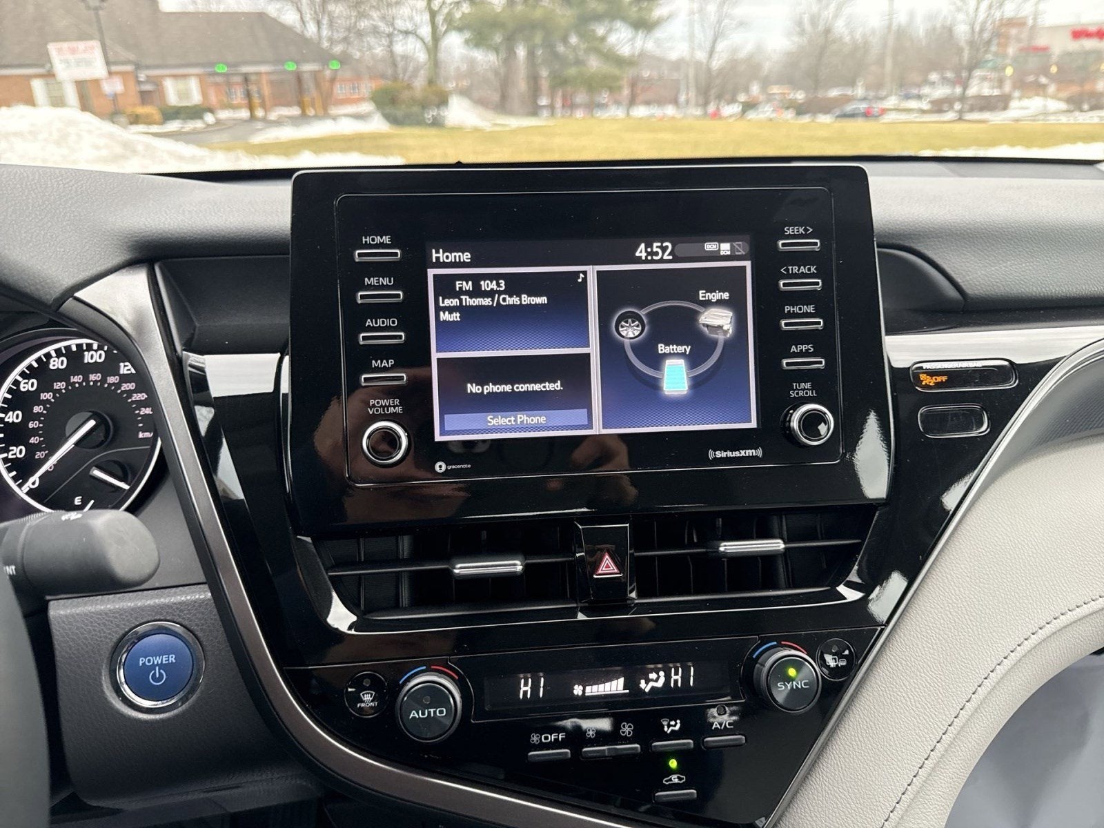 2024 Toyota Camry Hybrid SE