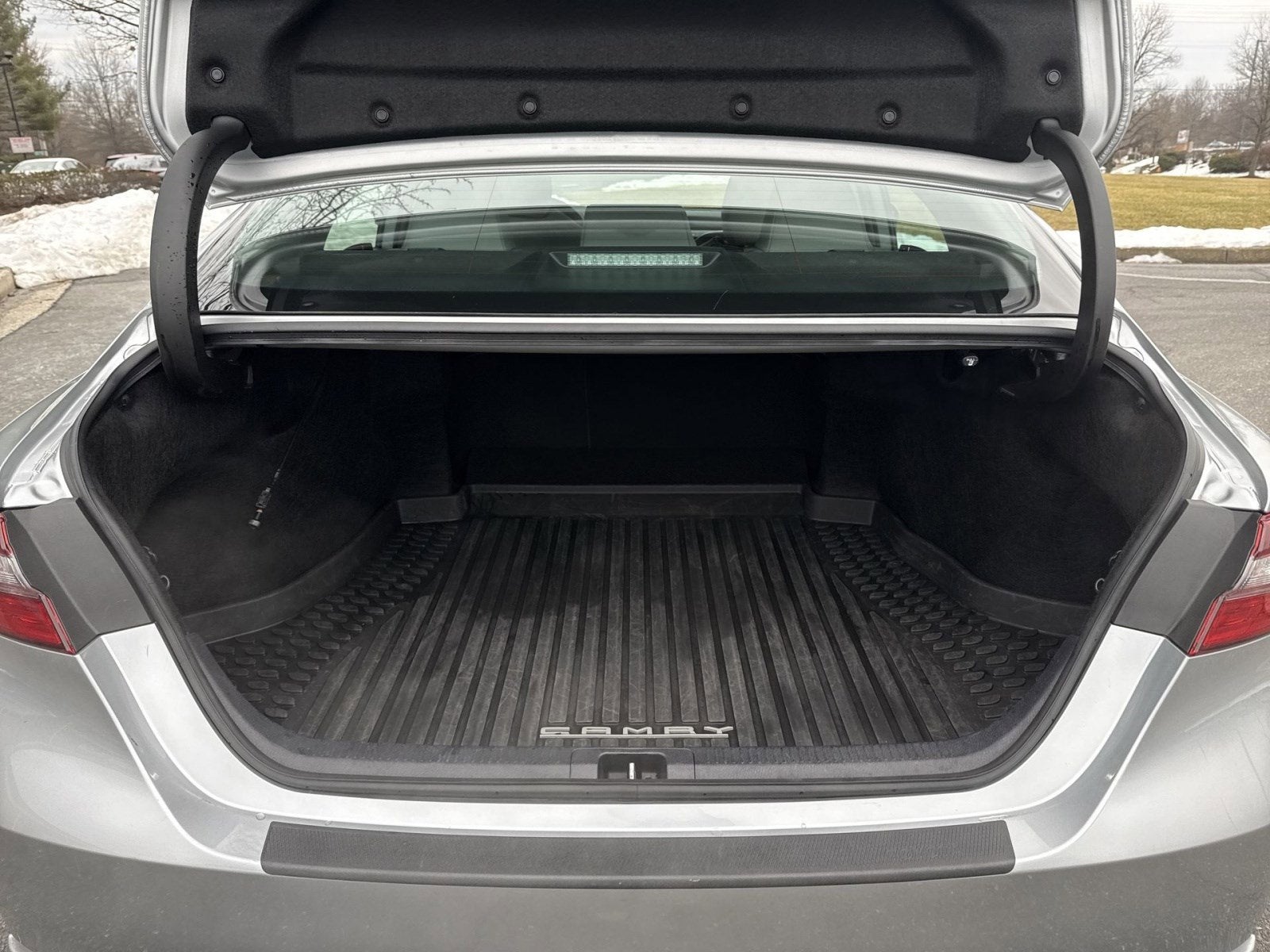 2024 Toyota Camry Hybrid SE