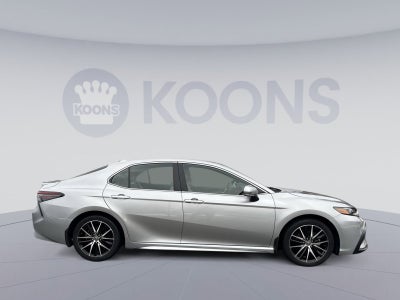 2024 Toyota Camry Hybrid SE