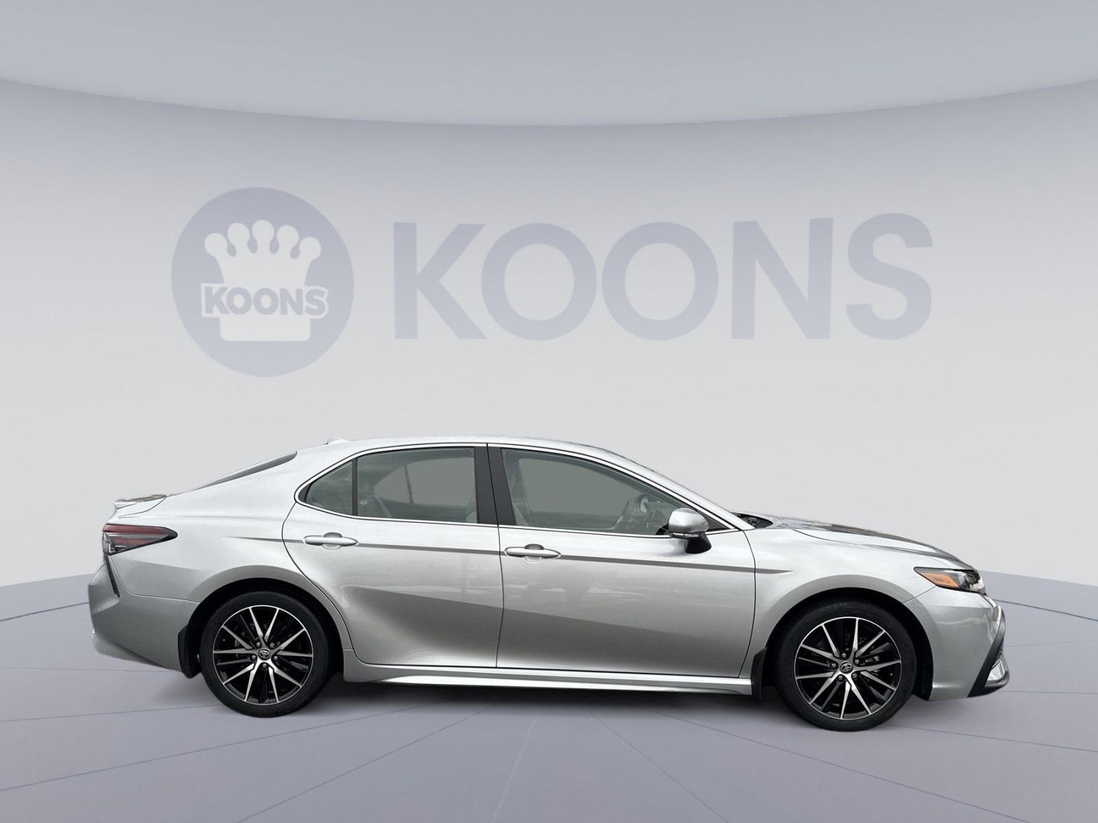 2024 Toyota Camry Hybrid SE