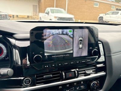 2024 Nissan Pathfinder Platinum