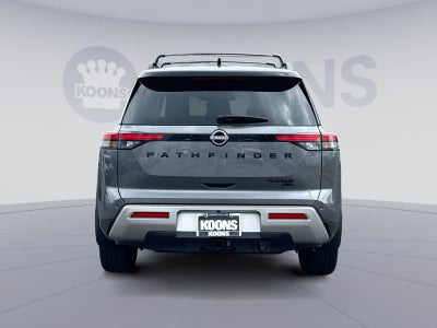 2024 Nissan Pathfinder Platinum