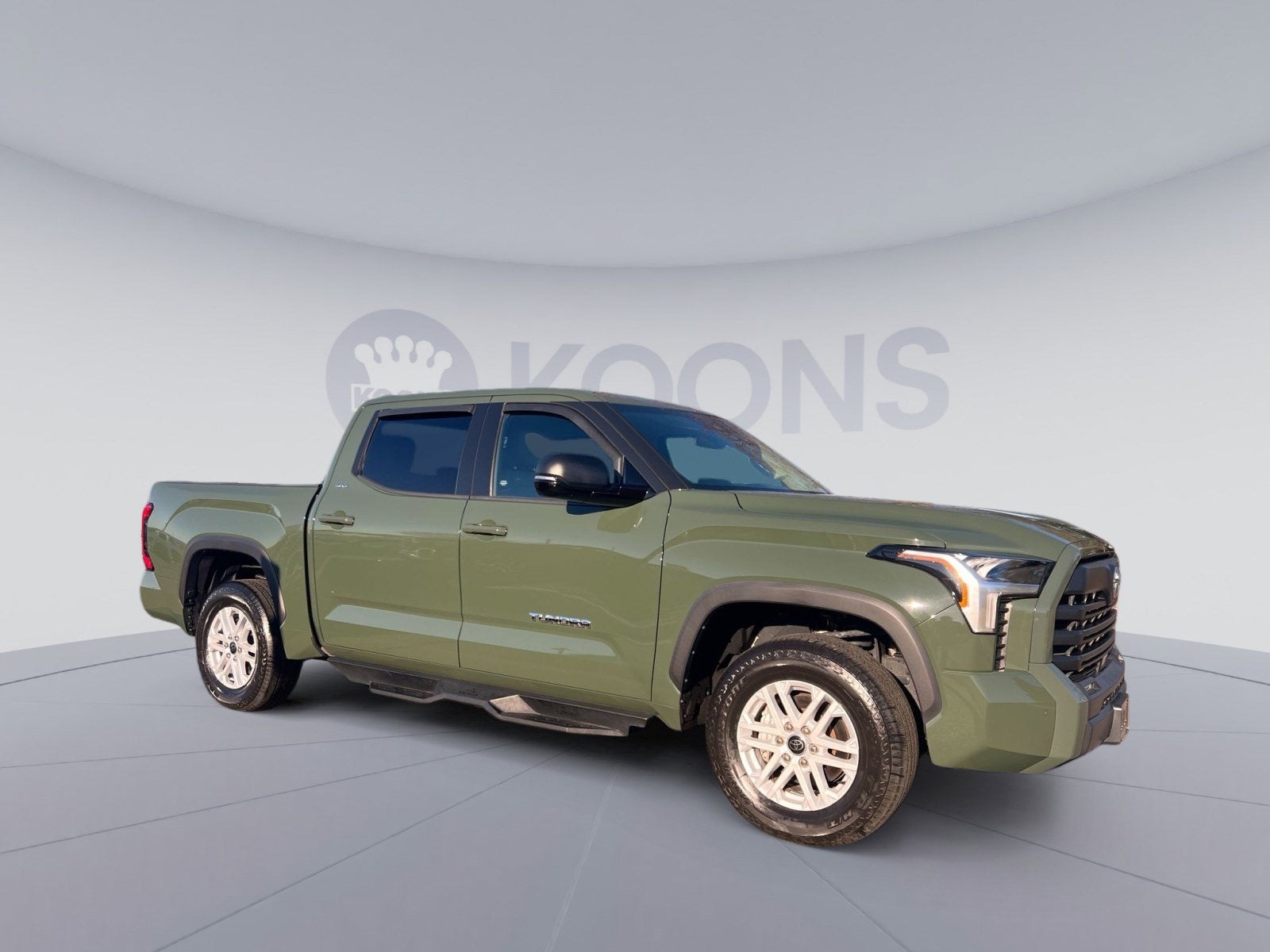 2023 Toyota Tundra 4WD SR5