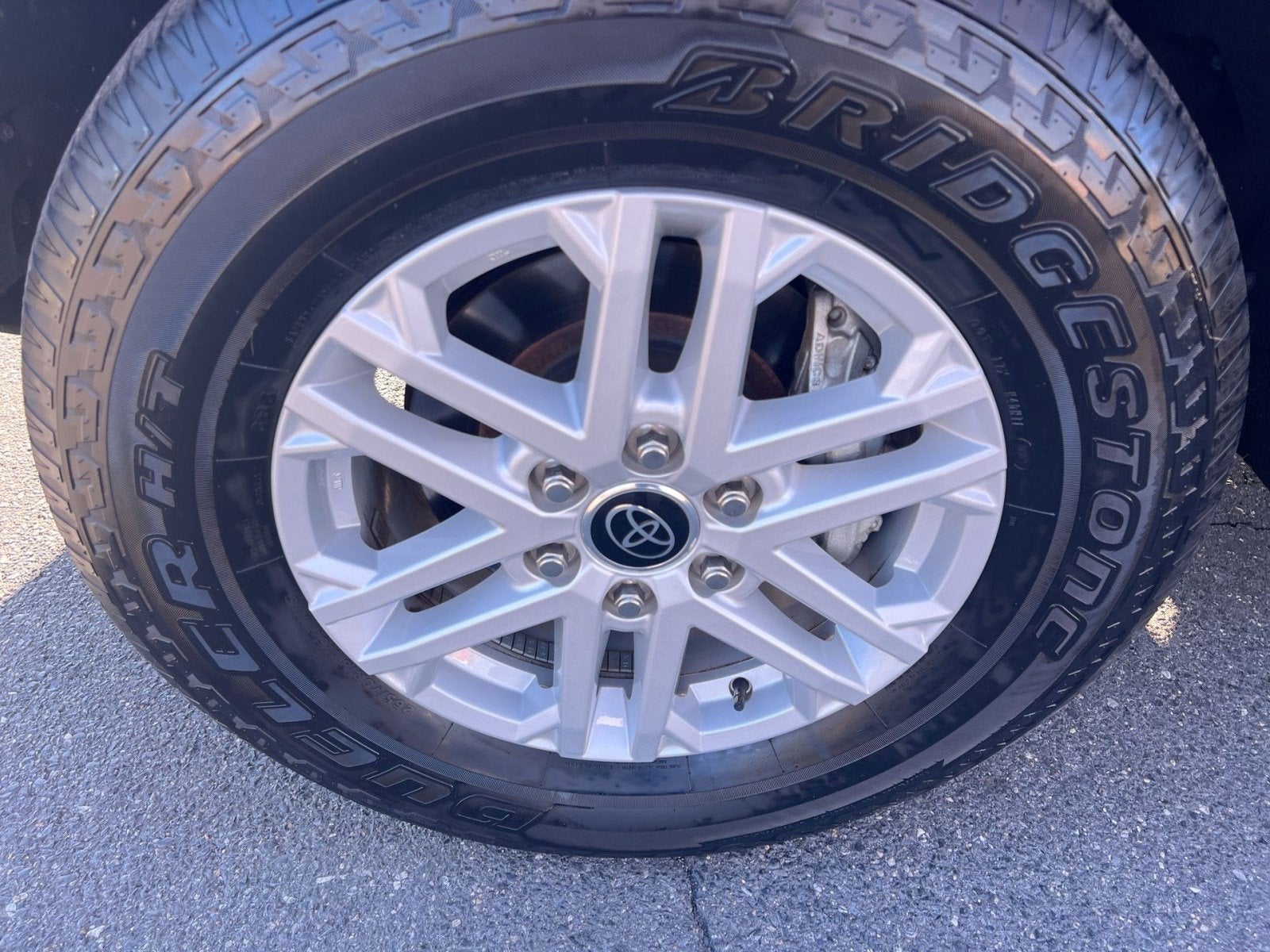 2023 Toyota Tundra 4WD SR5