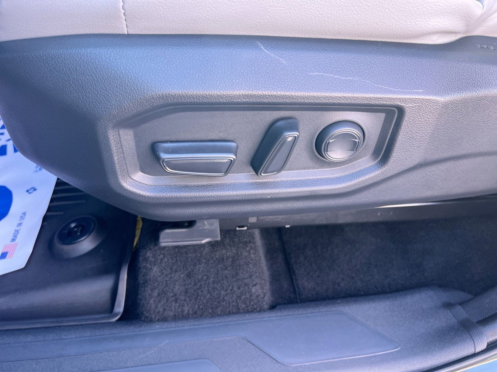 2023 Toyota Tundra 4WD SR5