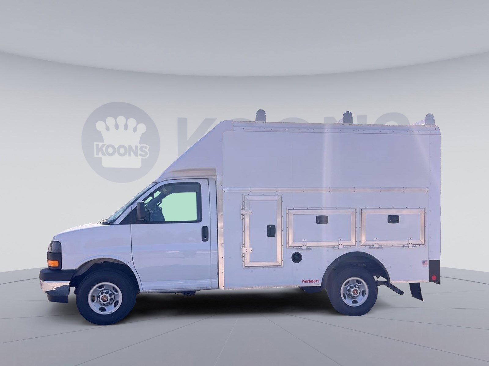 2025 GMC Savana Cutaway 3500 1WT