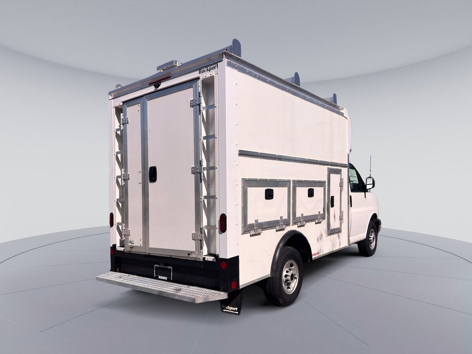 2025 GMC Savana Cutaway 3500 1WT