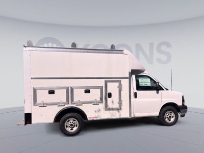 2025 GMC Savana Cutaway 3500 1WT