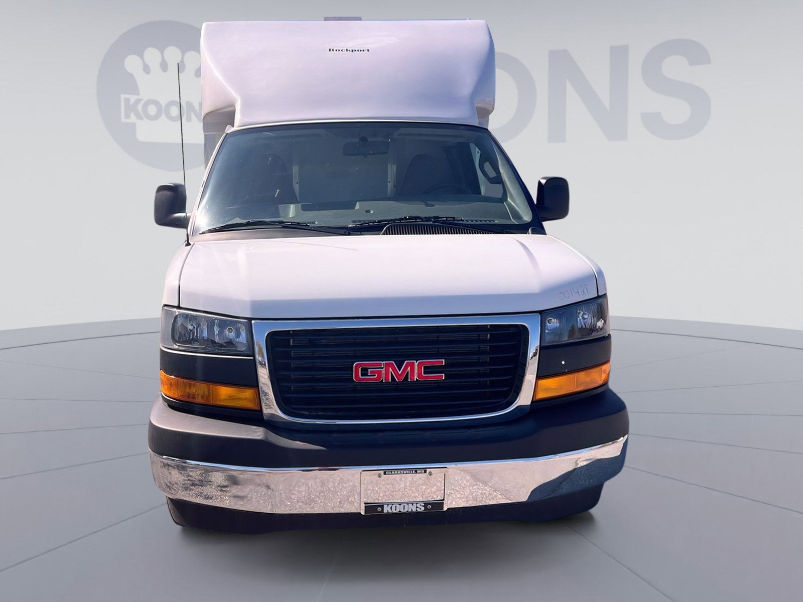 2025 GMC Savana Cutaway 3500 1WT