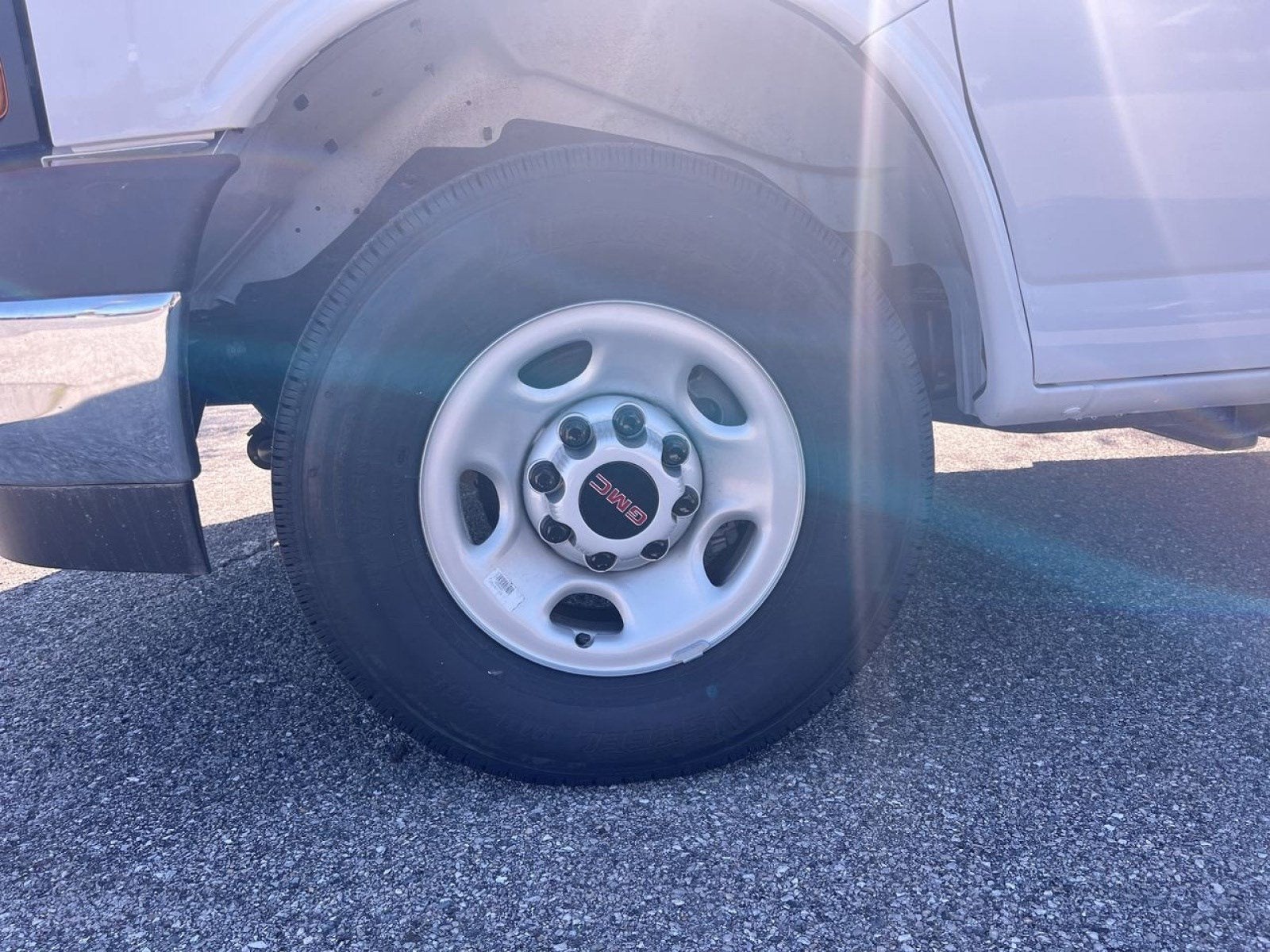 2025 GMC Savana Cutaway 3500 1WT