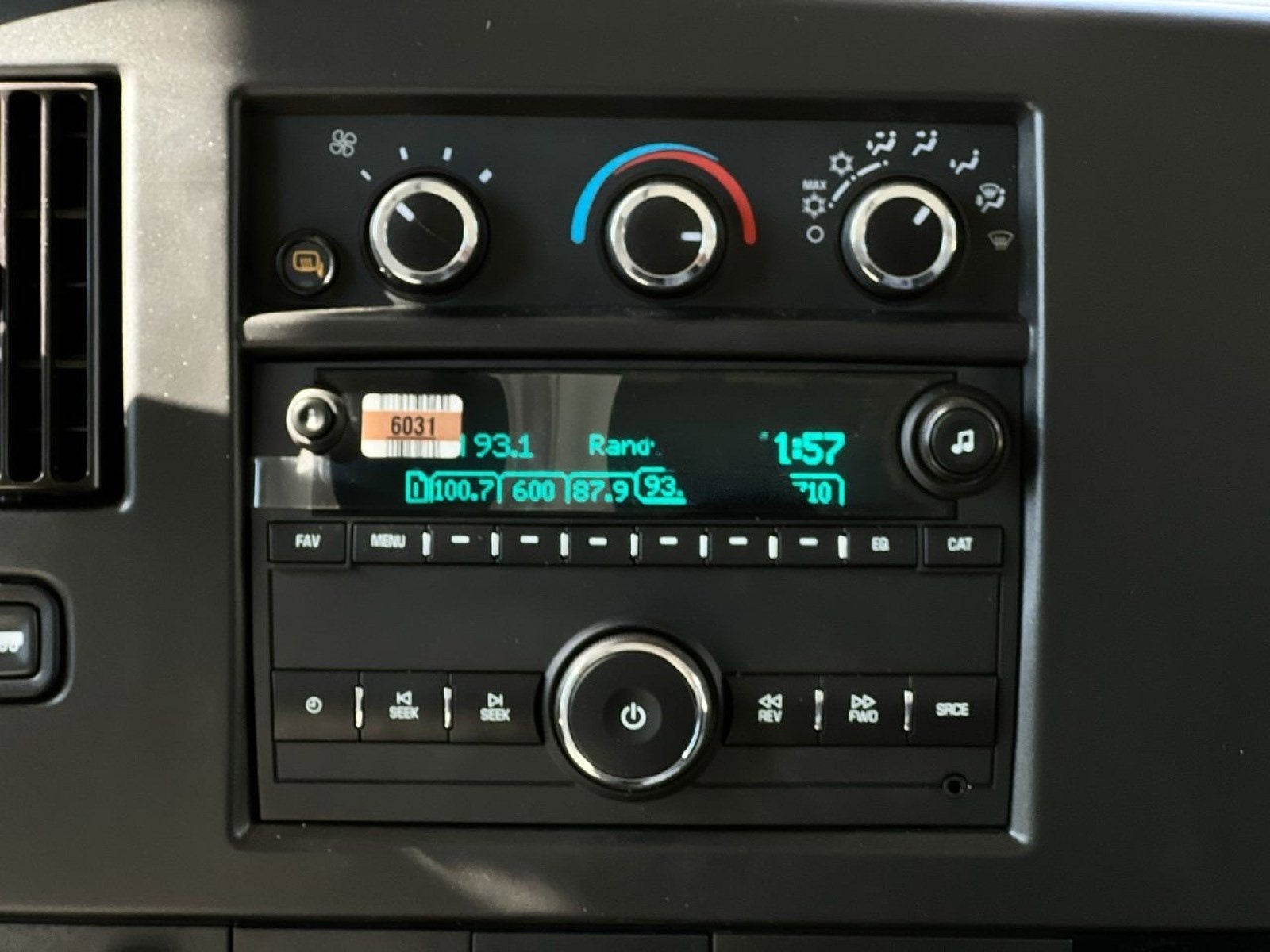 2025 GMC Savana Cutaway 3500 1WT