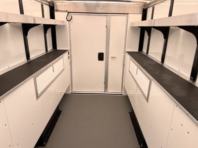 2025 GMC Savana Cutaway 3500 1WT