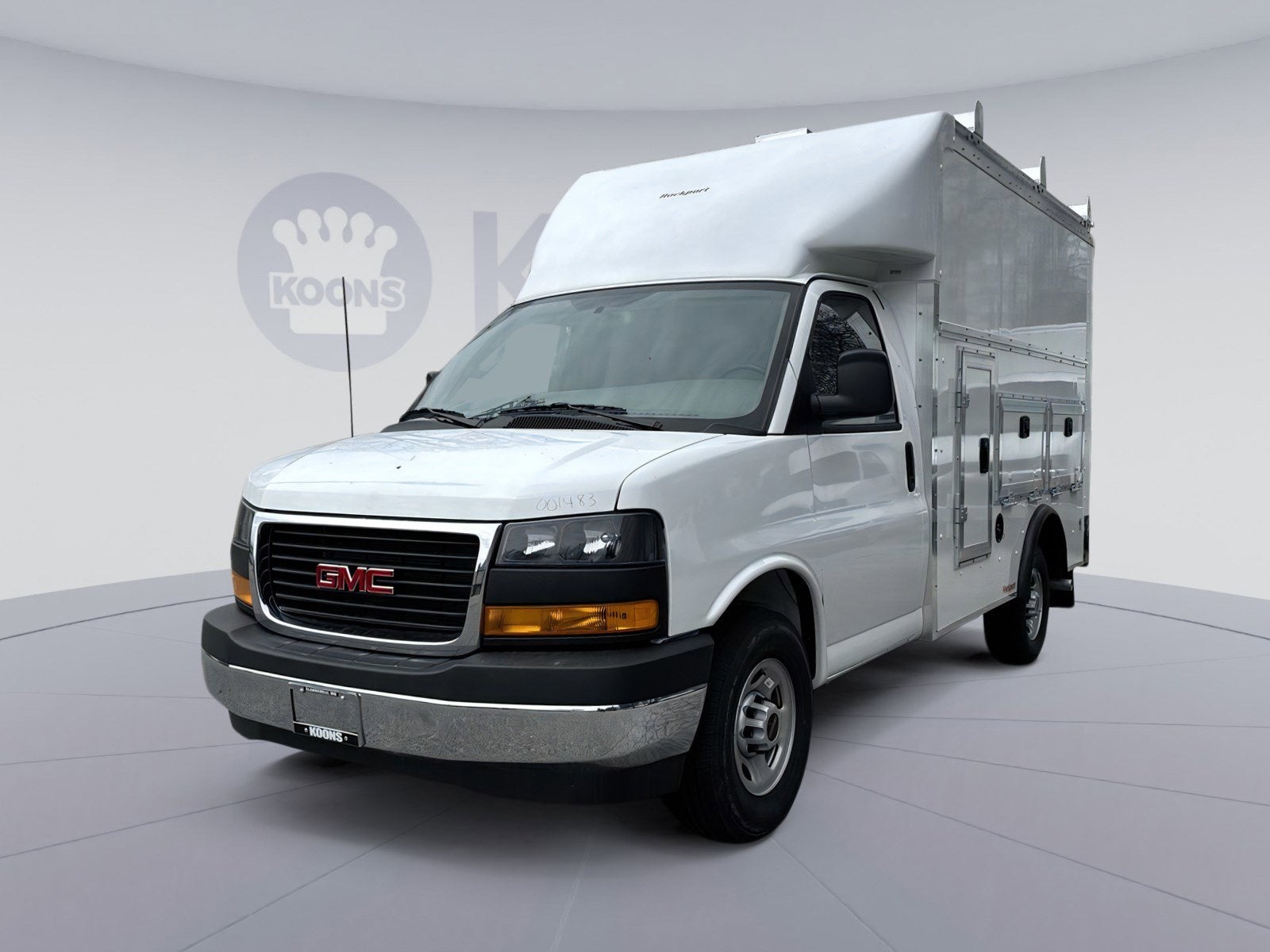 2025 GMC Savana Cutaway 3500 1WT