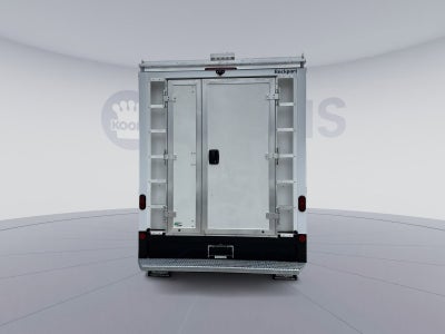 2025 GMC Savana Cutaway 3500 1WT