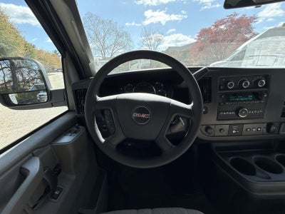 2025 GMC Savana Cutaway 3500 1WT