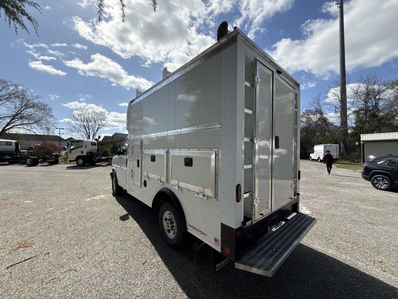 2025 GMC Savana Cutaway 3500 1WT