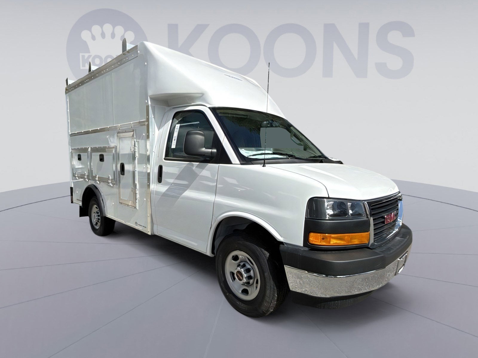 2025 GMC Savana Cutaway 3500 1WT