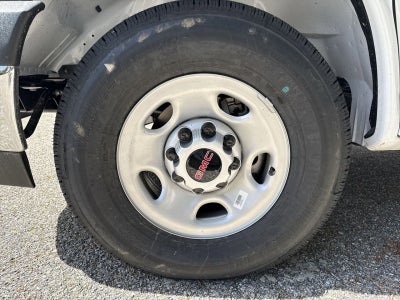 2025 GMC Savana Cutaway 3500 1WT