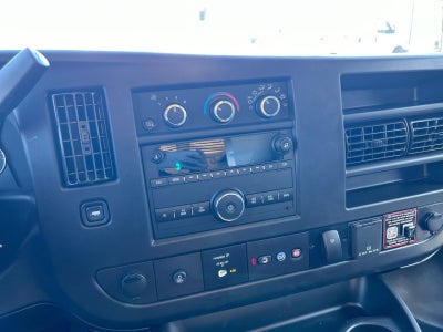 2025 GMC Savana Cutaway 3500 1WT