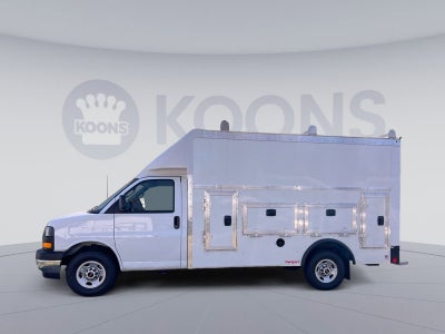 2025 GMC Savana Cutaway 3500 1WT