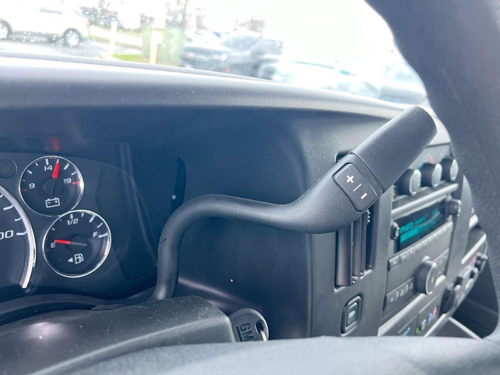 2025 GMC Savana Cutaway 3500 1WT