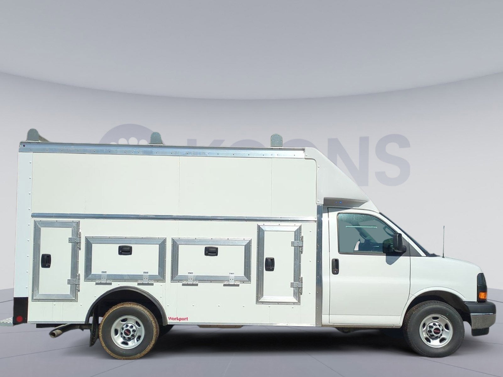 2025 GMC Savana Cutaway 3500 1WT