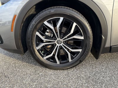 2024 Toyota Crown XLE